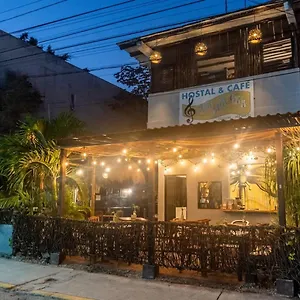 Cha Cha Cha Hostel Tulum